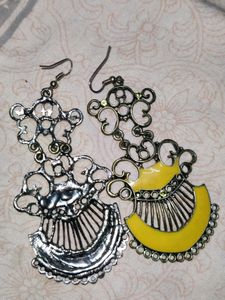 Oxidised Silver Yellow Danglres