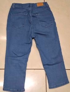 Blue Denim Jeans capri