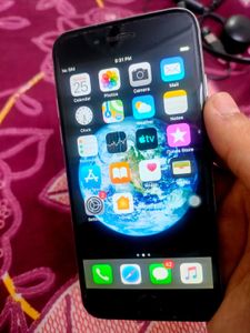 iPhone 6- 32GB With Data Cable For Charger& Cover