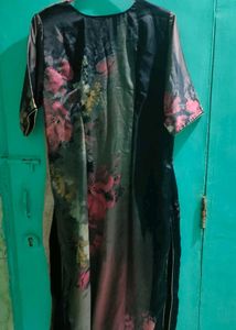 Floral Silk-Blend Kurti Set