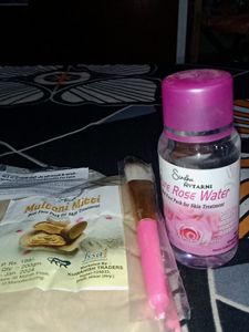 Facepack With Rosewater