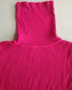 Fusia Pink Woolen Sweater Size:M