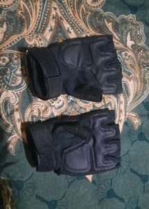 Black Padded Gloves For Cycling, Biking And Gyming