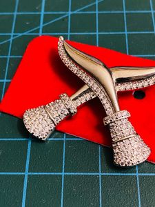 Unisex Brooch with crystal stones| Stainless steel