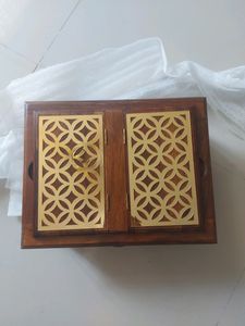 Best Quality Wooden Trunk (New)  Qual