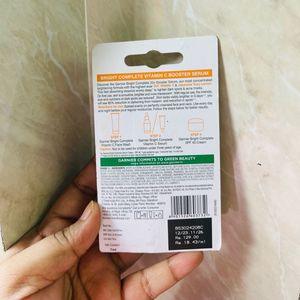 Garnier Bright Complete Vitamin C Booster Serum