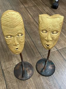 Metal Mask Showpiece (2)