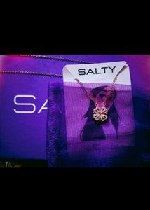 Salty Neckpiece