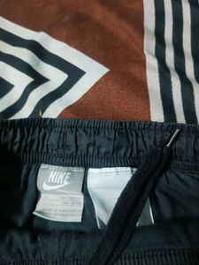 Nike lower
