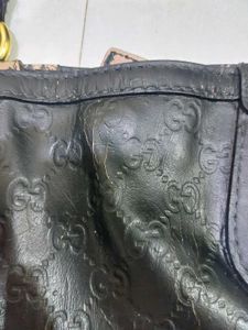 Rare GUCCI BLACK LEATHER DOUBLE G EMBOSSED  Bag
