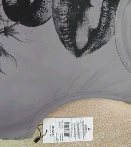 Graphic Print Crop Tank Top