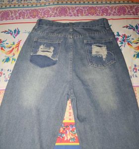 Ripped Straight Jeans