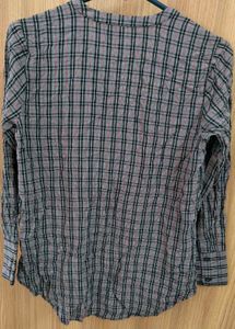 Plaid Button-Up Long Sleeve Shirt