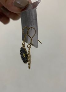 Cute Daisy Earrings