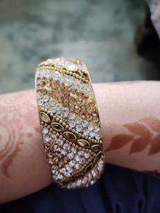 Sparkling Gold &amp; Crystal Bangle