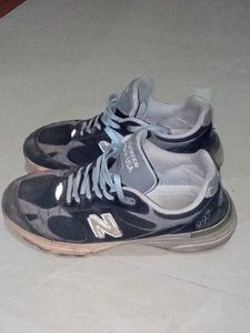 New Balance 993 Sneakers