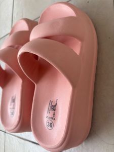 Zudio Sandals