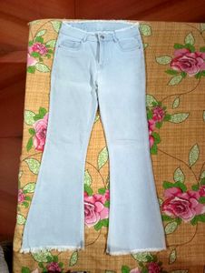 Fully Stretchable Light Blue Jeans