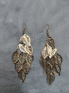 Set Of 2 Beautiful Gold Earrings