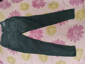 Black High-waist Jean