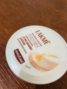 Lakme Peach milk