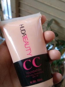 Huda Beauty Cc Foundation🤎