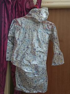 Boy Or Girl Rain Coat 2 To 4 Years.