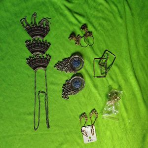 Neckpiece With Multiple Earrings Sets