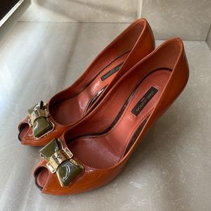 Louis Vuitton Peep toes