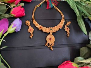 Vintage Gold-Tone Indian Jewelry Set