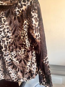 🔥HIGH NECK ANIMAL PRINT TOP🔥