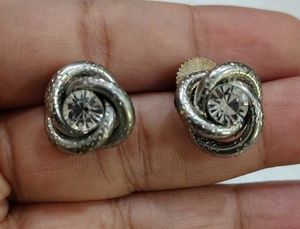 Set Of 2 Studs