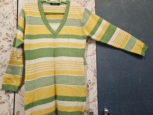 Striped V-Neck Sweater Like top