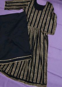 Naira Cut Kurti With Circular Plazo(Gher Plazo)*NEGOTIABLE* (OPENING PARCEL VIDEO IS MUST)