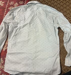 Men&#39;s Dotted Button-Down