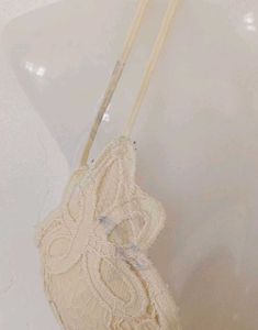 CREAM BRALETTE