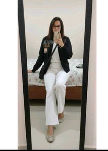 stylish black jacket women