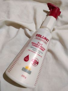 BBLUNT 7 In 1 Repair Revive Shampoo And Conditione
