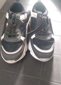 Chunky Casual Black Sneakers