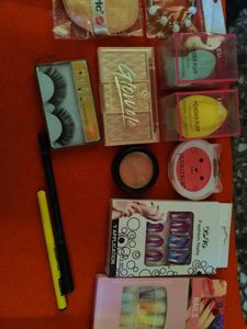Beauty Bundle: Bracelet &amp; Powder Puff