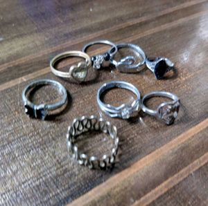 8 METAL RINGS+2 SUPRISE GIFTS