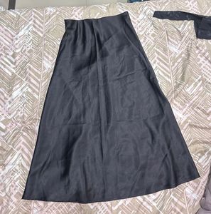 Elegant Black Skirt