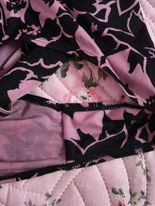 28-30 bust🩷🩷Floral Print Swimsuit