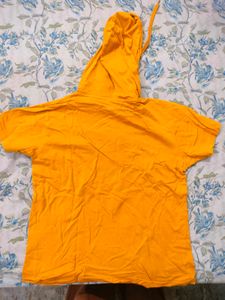 Mustard T-shirt With Hood✨