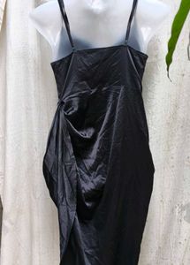 Sleek Black Bodycon Dress