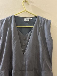 Chic Sleeveless Peplum Top