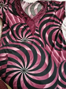 Patterned V-Neck Nighty