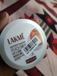 Lakme Pitch Milk Vitamin E Cream Moisturizer