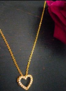 Minimial Aesthetic Artificial Heart Chain