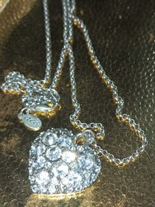 Sparkly Heart Pendant Necklace